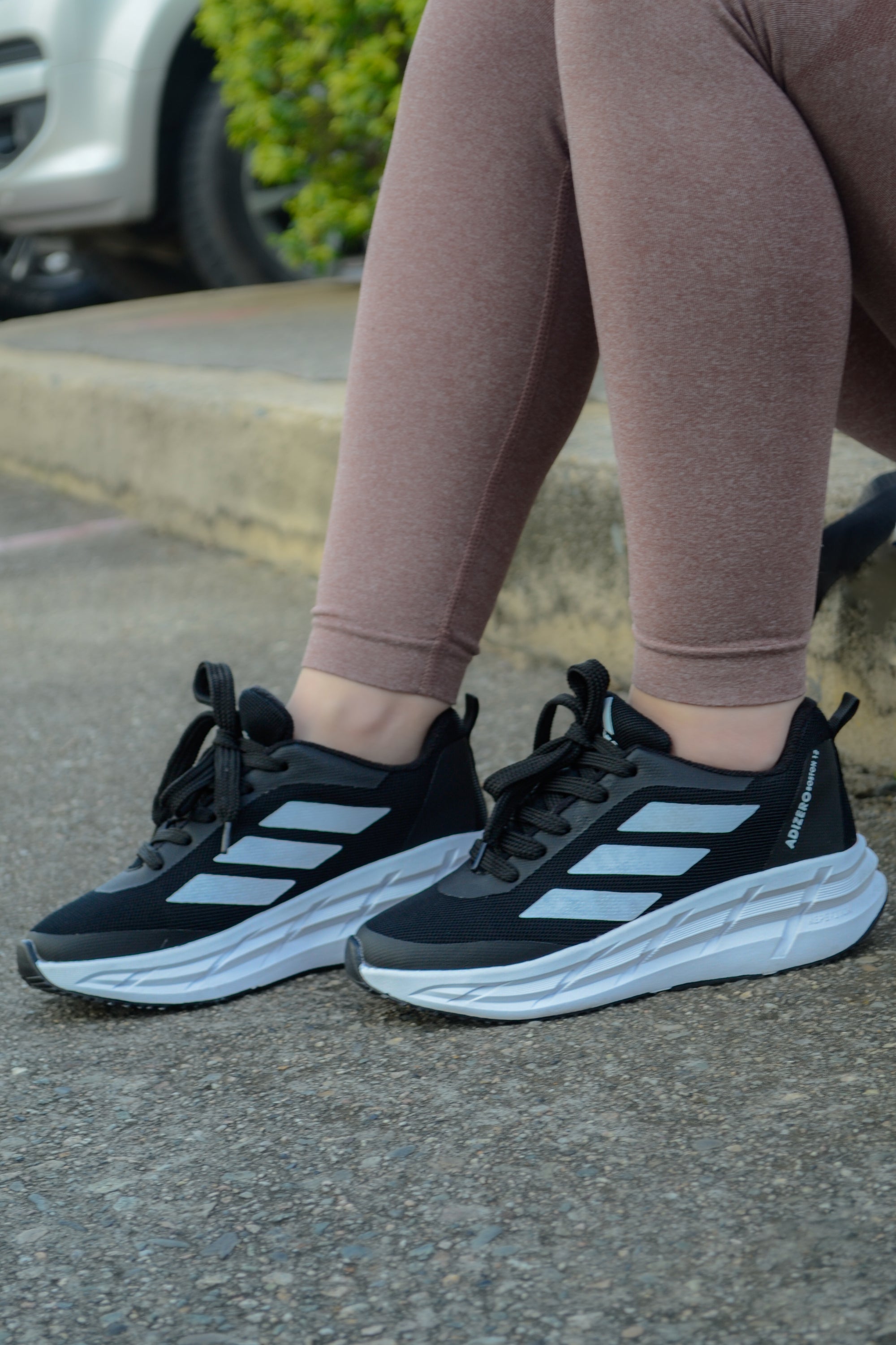 TENIS ADIZERO
